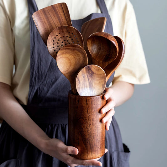Wooden kitchen utensil set